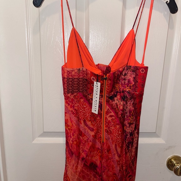 Alice + Olivia
Harmony Asymmetric Midi-Dress - Picture 3 of 6